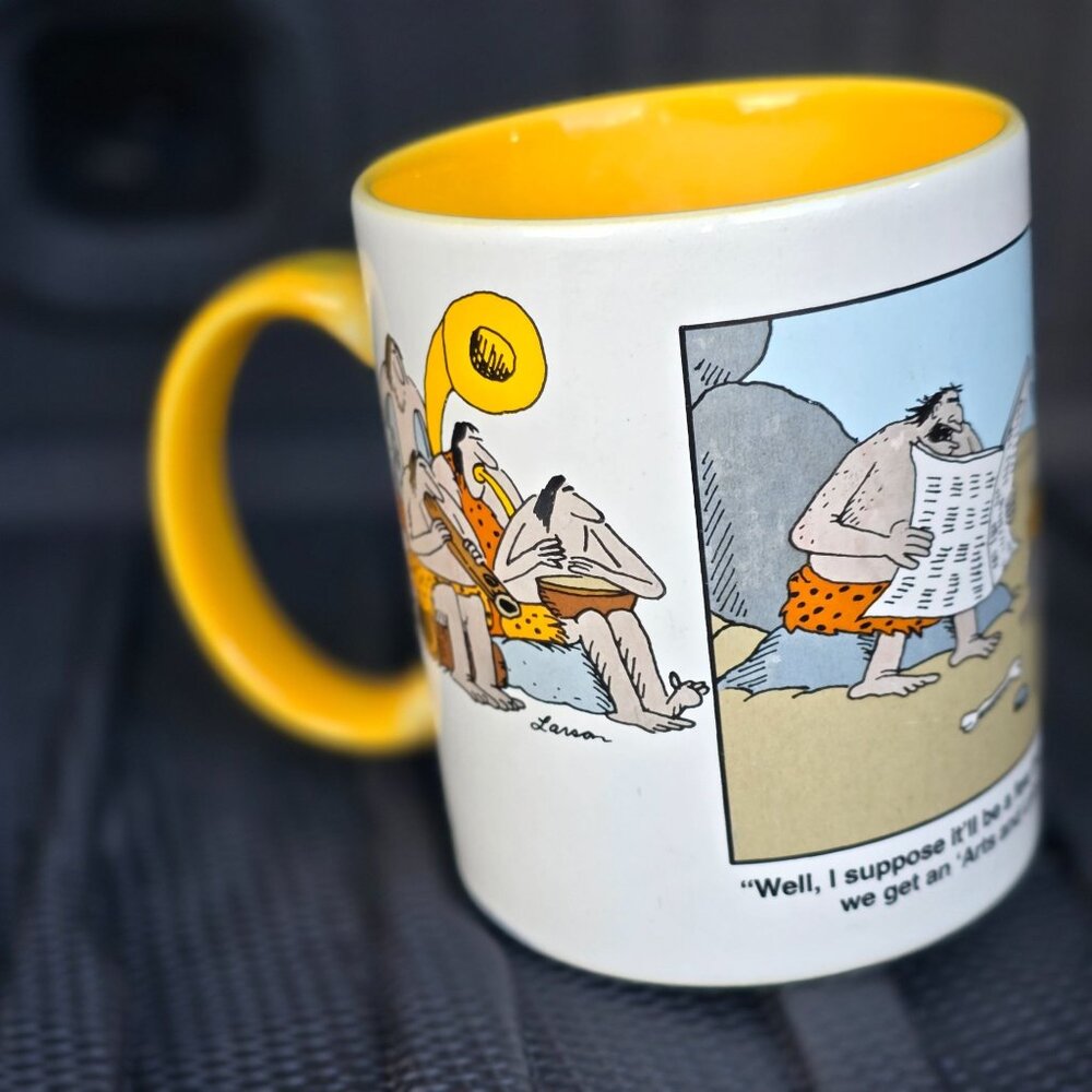 The Far Side Gary Larson Arts & Leisure Section Comic Mug 1996 Andrews McMeel